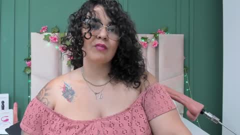 Snapshot of reginavegaa chatting on 01.21.25 reginavegaa online show from 01.21.25