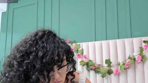 Snapshot of reginavegaa chatting on 01.23.25 reginavegaa online show from 01.23.25