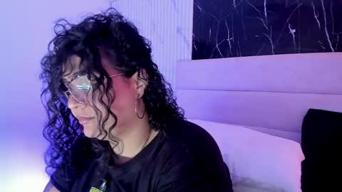 Snapshot of reginavegaa chatting on 05.14.26 reginavegaa online show from 05.14.26