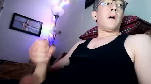 Snapshot of regularguy20 chatting on 10.28.25 regularguy20 online show from 10.28.25