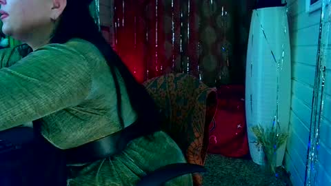 Karina online show from 12.20.24