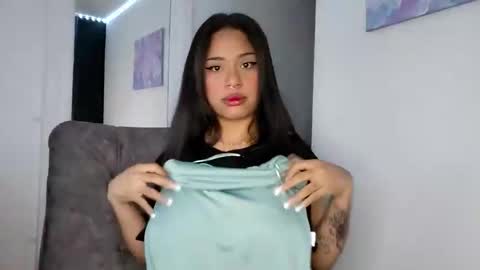 reina_reina online show from 04.20.26