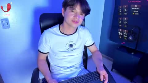 Snapshot of remiblythe chatting on 02.06.25 RemiBlythe online show from 02.06.25