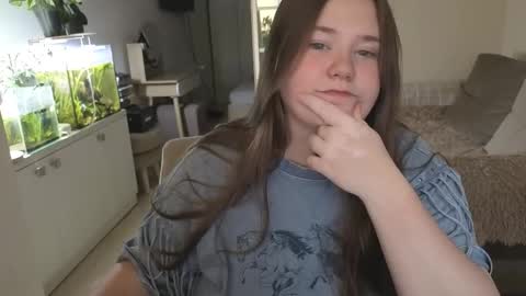 Ann OF - remirann21 online show from 12.18.25