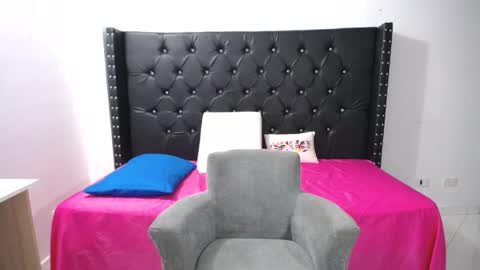 Renata Salinas online show from 09.11.25