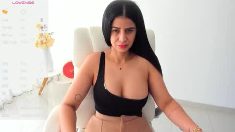 RENATA online show from 10.06.25