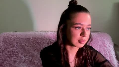 Mila online show from 04.12.26