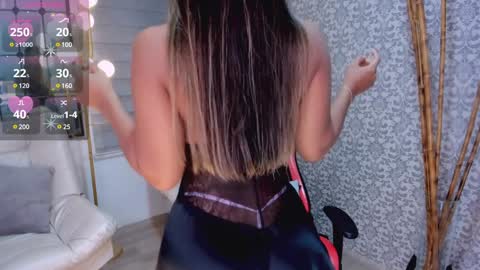 Renata Reyes online show from 02.08.25