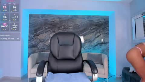 Renata Reyes online show from 02.12.26