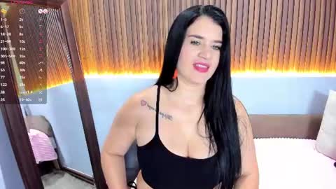 Snapshot of renataruiz_rr chatting on 06.26.26 online show from 06.26.26
