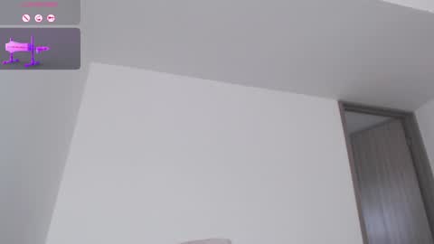 Snapshot of renathacohen chatting on 01.11.25 sofia online show from 01.11.25