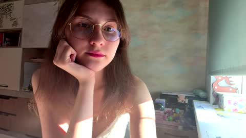 Mia online show from 04.09.26