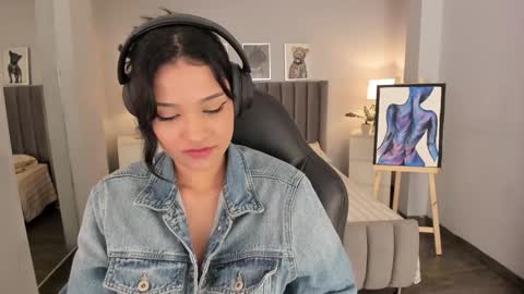 Renee Shelby online show from 12.04.24