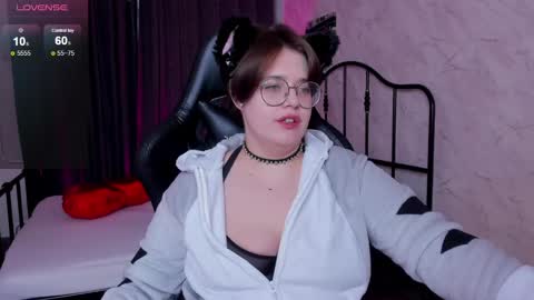 renee_turner online show from 03.11.25