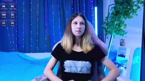 Snapshot of renettaschmeling chatting on 06.29.26 Christina online show from 06.29.26