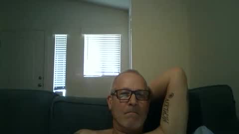 Snapshot of renewaz chatting on 04.18.26 Renewaz online show from 04.18.26