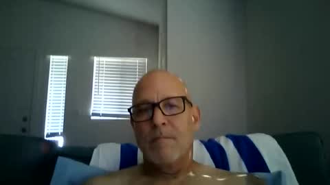 Snapshot of renewaz chatting on 05.24.26 Renewaz online show from 05.24.26
