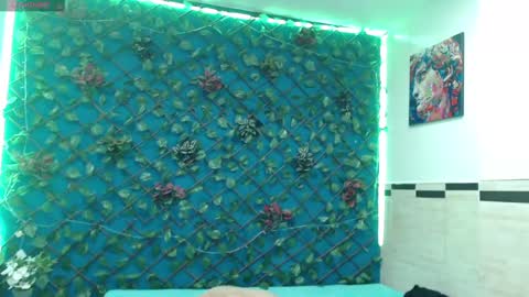 R E N E  online show from 03.06.25