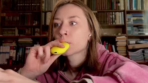 Rie online show from 04.05.26