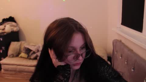 Snapshot of reyreyclub chatting on 12.14.25 reyreyclub online show from 12.14.25