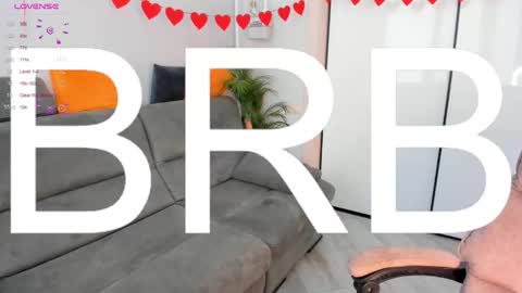 Snapshot of reze_daisies chatting on 02.28.26 Reze online show from 02.28.26