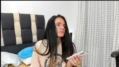 rhiannacoral online show from 02.18.25