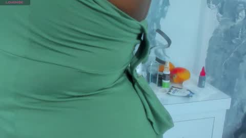 Riana online show from 10.19.25