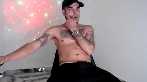 Snapshot of riancum chatting on 04.19.26 juan online show from 04.19.26