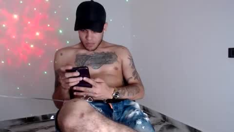 Snapshot of riancum chatting on 05.06.26 juan online show from 05.06.26
