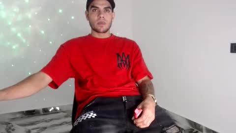 Snapshot of riancum chatting on 05.19.26 juan online show from 05.19.26