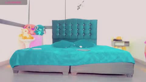 Snapshot of riannagarcia_ chatting on 03.07.25 Rianna Garcia online show from 03.07.25