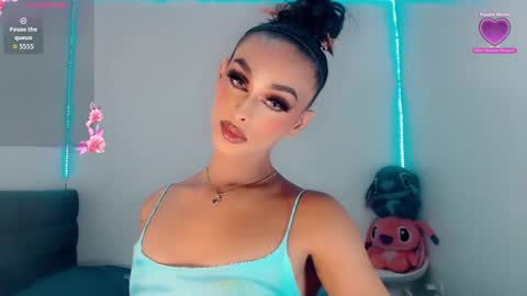 Snapshot of riannagarcia_ chatting on 10.04.25 Rianna Garcia online show from 10.04.25