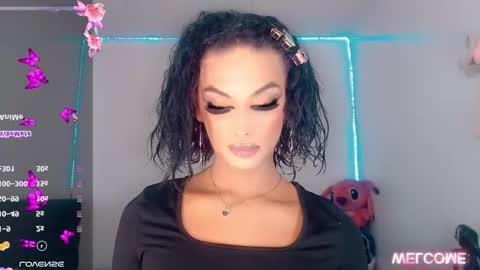 Snapshot of riannagarcia_ chatting on 11.01.25 Rianna Garcia online show from 11.01.25