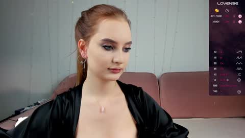 Ria Woods online show from 01.08.25