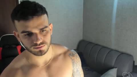 Snapshot of ricardogonzalez666 chatting on 01.26.25 ricardogonzalez666 online show from 01.26.25