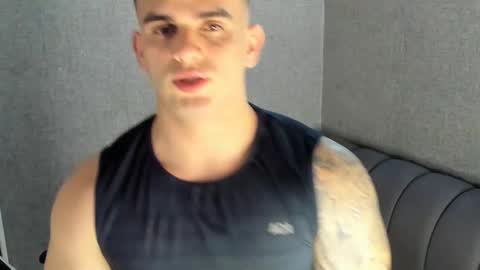 Snapshot of ricardogonzalez666 chatting on 01.28.25 ricardogonzalez666 online show from 01.28.25