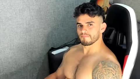 Snapshot of ricardogonzalez666 chatting on 10.05.25 ricardogonzalez666 online show from 10.05.25