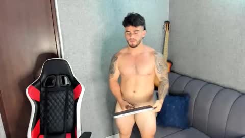 Snapshot of ricardogonzalez666 chatting on 10.26.25 ricardogonzalez666 online show from 10.26.25