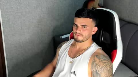 Snapshot of ricardogonzalez666 chatting on 11.05.25 ricardogonzalez666 online show from 11.05.25