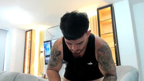 Snapshot of ricardogonzalez666 chatting on 11.19.25 ricardogonzalez666 online show from 11.19.25