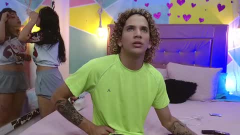 Snapshot of rich_de_la_rosa chatting on 02.26.25 rich and kitty online show from 02.26.25