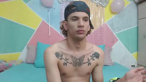 Snapshot of rich_de_la_rosa chatting on 11.22.25 rich and kitty online show from 11.22.25