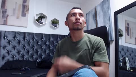 Snapshot of richar_voller chatting on 12.07.24 richar_voller online show from 12.07.24