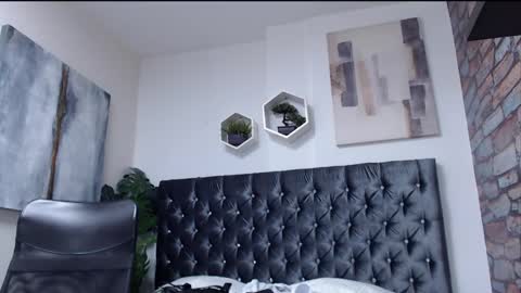Snapshot of richar_voller chatting on 12.18.24 richar_voller online show from 12.18.24