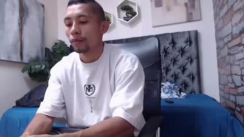 Snapshot of richar_voller chatting on 01.18.25 richar_voller online show from 01.18.25