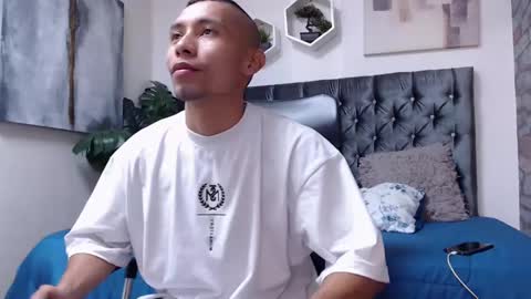 Snapshot of richar_voller chatting on 01.23.25 richar_voller online show from 01.23.25