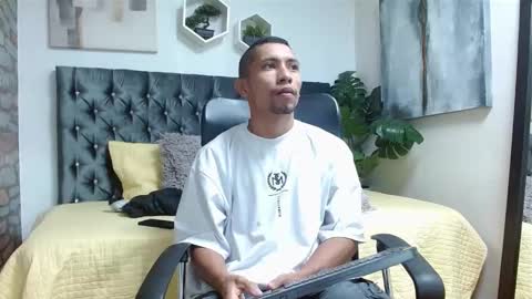 Snapshot of richar_voller chatting on 02.10.25 richar_voller online show from 02.10.25