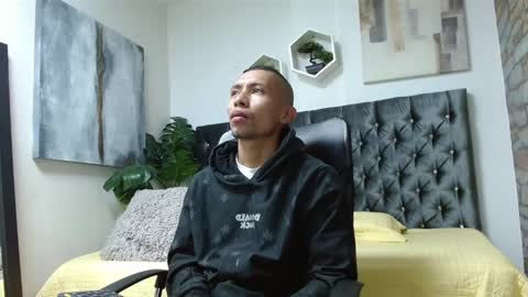 Snapshot of richar_voller chatting on 02.12.25 richar_voller online show from 02.12.25