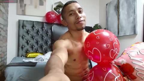 Snapshot of richar_voller chatting on 02.19.25 richar_voller online show from 02.19.25