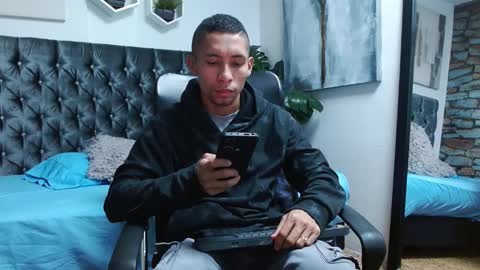 Snapshot of richar_voller chatting on 02.27.25 richar_voller online show from 02.27.25